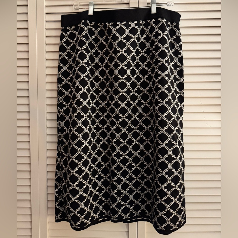 Talbots Black and White A-Line Sweater Skirt
